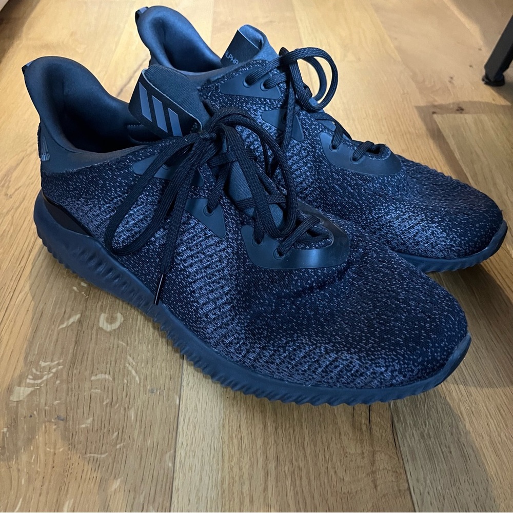 Adidas Sneakers